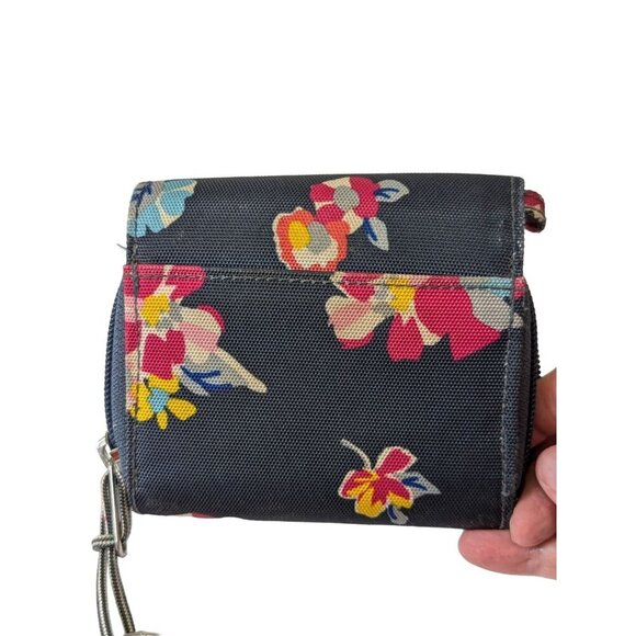 Vera Bradley Trifold Wallet Tossed Posies Design Credit Card Pockets Coins ID - Picture 6 of 8
